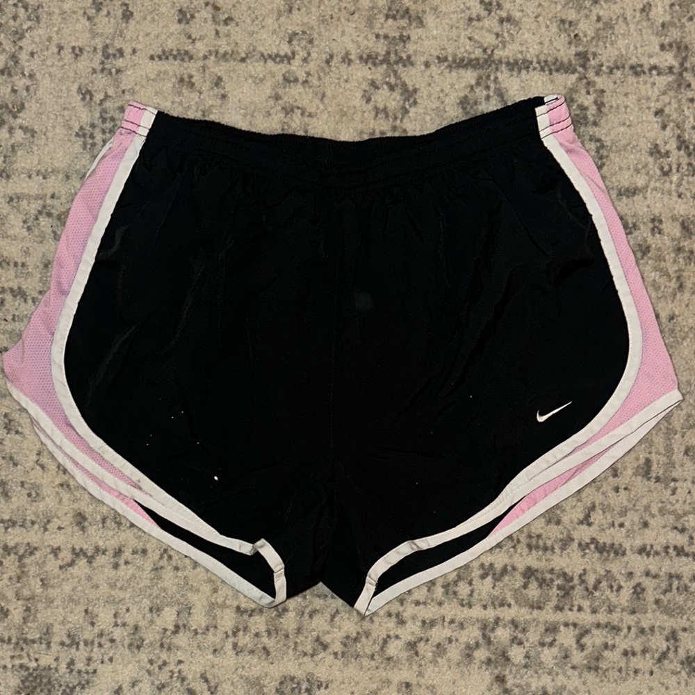 Nike Women’s Tempo Running Shorts - Black/Pink